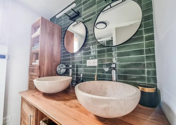 4 Stars By The Sea - Wifi - Parking - Clim Semesterbostad