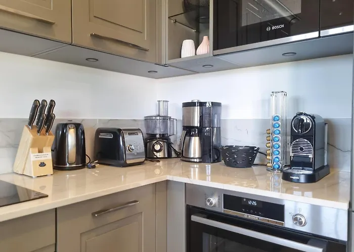 4 Stars By The Sea - Wifi - Parking - Clim *